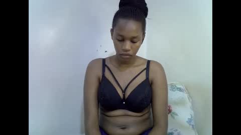 angel_mia5 online show from 12.22.25