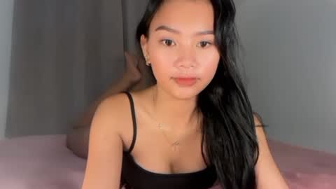 Snapshot of angel_petite07 chatting on 05.29.26 angel_petite07 online show from 05.29.26