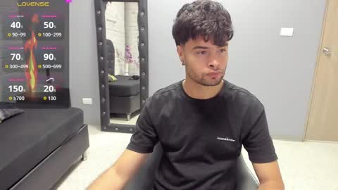 Snapshot of angel_schiavone chatting on 09.20.25 angel_schiavone online show from 09.20.25