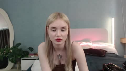 Snapshot of angel_share chatting on 06.02.26 Angela online show from 06.02.26