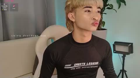 Snapshot of angel_sugaa chatting on 07.04.26 independent model angel daza online show from 07.04.26