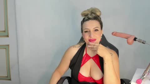 Snapshot of angel_vibes_ chatting on 02.20.25 Angel online show from 02.20.25