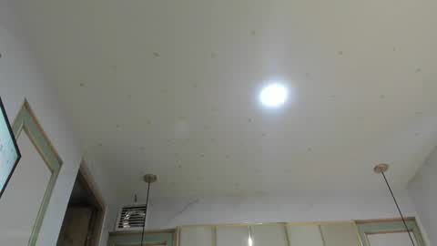 Snapshot of angel_vibes_ chatting on 02.28.25 Angel online show from 02.28.25