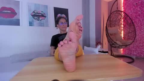 Snapshot of angela_donnato chatting on 09.15.25 A N G E LA.  online show from 09.15.25