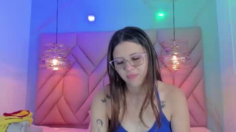 Snapshot of angelaa_cute chatting on 06.17.26 ANGELA online show from 06.17.26