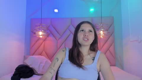 Snapshot of angelaa_cute chatting on 06.22.26 ANGELA online show from 06.22.26