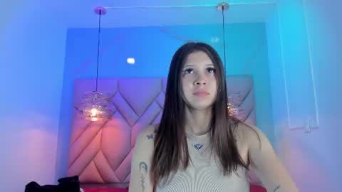 Snapshot of angelaa_cute chatting on 07.06.26 ANGELA online show from 07.06.26