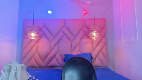 Snapshot of angelaa_cute chatting on 07.28.26 ANGELA online show from 07.28.26