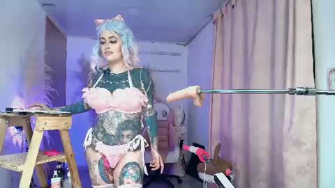 Snapshot of angelacianuro_2 chatting on 06.21.26 Angela Cianuro online show from 06.21.26