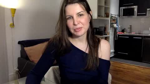 Angela online show from 01.11.25