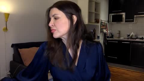 Angela online show from 01.24.25