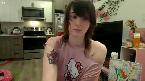 Snapshot of angelalice555 chatting on 10.05.25 angelalice555 online show from 10.05.25