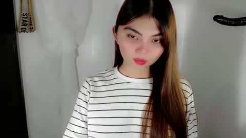 Snapshot of angelari_slut chatting on 03.23.26 angelari_slut online show from 03.23.26
