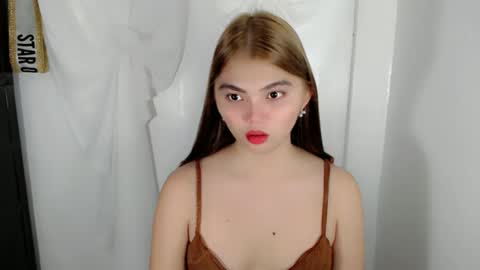 Snapshot of angelari_slut chatting on 04.05.26 angelari_slut online show from 04.05.26