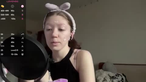 Angela online show from 10.28.25