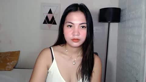 angel- i am new here please do understand that i only get naked on private room thank you online show from 10.19.25