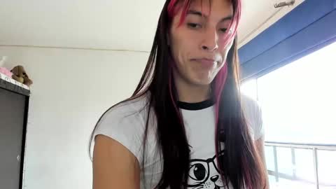 Snapshot of angele_johnson chatting on 12.25.24 angele online show from 12.25.24