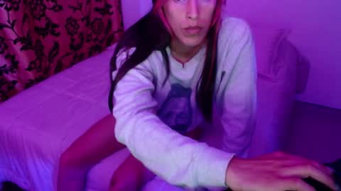 Snapshot of angele_johnson chatting on 02.05.25 angele online show from 02.05.25