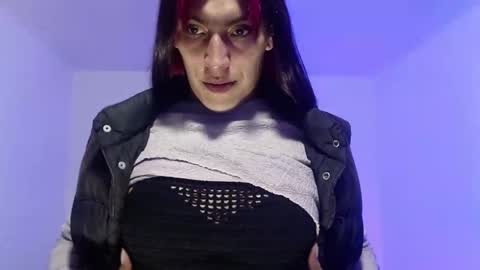 Snapshot of angele_johnson chatting on 09.10.25 angele online show from 09.10.25