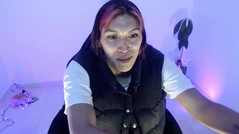 Snapshot of angele_johnson chatting on 09.26.25 angele online show from 09.26.25