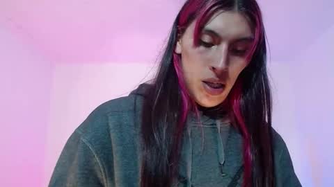 Snapshot of angele_johnson chatting on 11.02.25 angele online show from 11.02.25