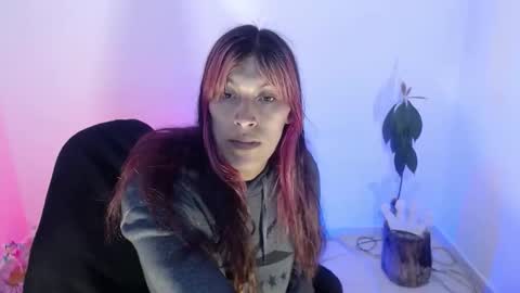 Snapshot of angele_johnson chatting on 11.28.25 angele online show from 11.28.25