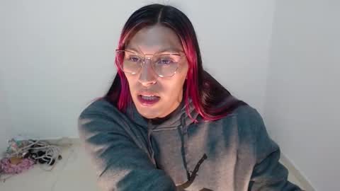 Snapshot of angele_johnson chatting on 01.09.26 angele online show from 01.09.26