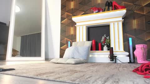      ONLINE   1100-1600 3 GMT Moscow time online show from 02.02.25