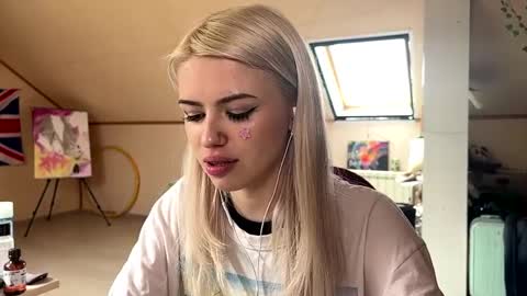 Lena online show from 04.14.26