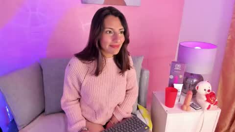 Snapshot of angeli_cute chatting on 10.11.25 angeli_cute online show from 10.11.25