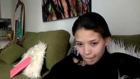 Snapshot of angelia01m chatting on 10.01.25 angelia01m online show from 10.01.25