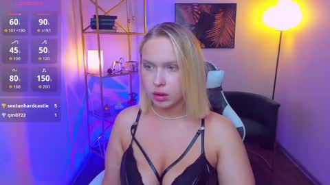 Snapshot of angelic_coy chatting on 05.15.26 Angelic beauty online show from 05.15.26