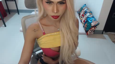 DIVINE ANGEL online show from 02.03.26