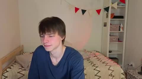 Snapshot of angelic_look chatting on 09.11.25 Daniel online show from 09.11.25