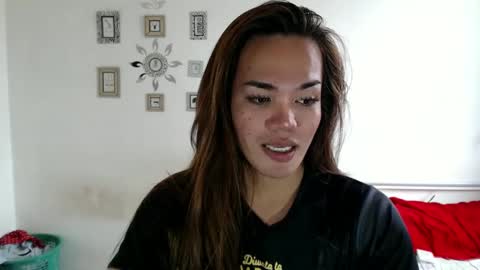 Snapshot of angelic_slutxx chatting on 02.25.25 Yhanna online show from 02.25.25