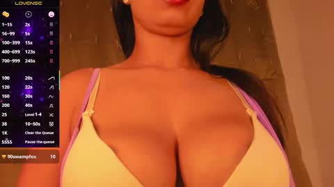 Snapshot of angelica_hot19 chatting on 12.18.25 angelica_hot19 online show from 12.18.25