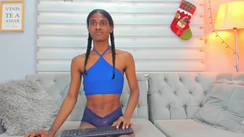 Snapshot of angelica_sexy1 chatting on 12.24.24 angelica_sexy1 online show from 12.24.24