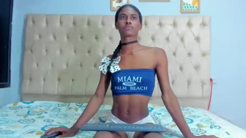 Snapshot of angelica_sexy1 chatting on 02.14.25 angelica_sexy1 online show from 02.14.25