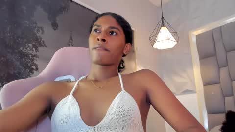 Snapshot of angelica_sexy1 chatting on 09.11.25 angelica_sexy1 online show from 09.11.25