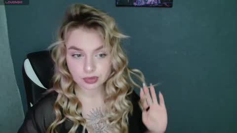 angelicablanch online show from 10.26.25