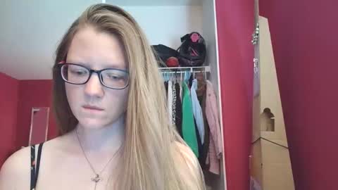 Snapshot of angelicangel3 chatting on 03.17.26 AngelicAngel online show from 03.17.26