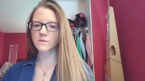 Snapshot of angelicangel3 chatting on 03.29.26 AngelicAngel online show from 03.29.26