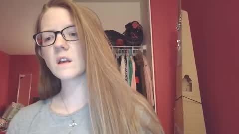 Snapshot of angelicangel3 chatting on 04.19.26 AngelicAngel online show from 04.19.26