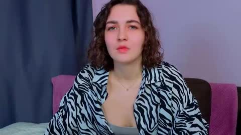 Snapshot of angelichatheway chatting on 02.19.26 Roxi online show from 02.19.26