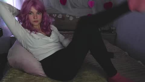 Snapshot of angelika_rouge chatting on 04.02.26 Angelika Rouge online show from 04.02.26