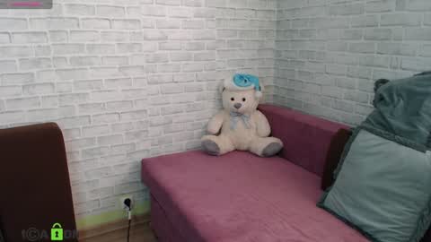 Snapshot of angelikaswell chatting on 01.04.25 Angelika PVT OPEN online show from 01.04.25