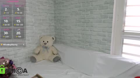Snapshot of angelikaswell chatting on 02.17.25 Angelika PVT OPEN online show from 02.17.25