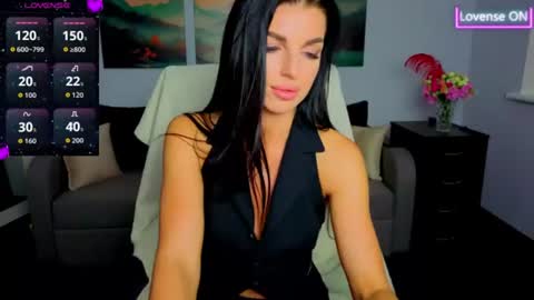 Snapshot of angelina_clark chatting on 07.14.26 Angelina online show from 07.14.26