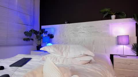 Snapshot of angelina_hilton chatting on 05.11.26 angelina_hilton online show from 05.11.26