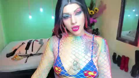 Snapshot of angelina_james_ chatting on 10.14.25 Angelina  online show from 10.14.25